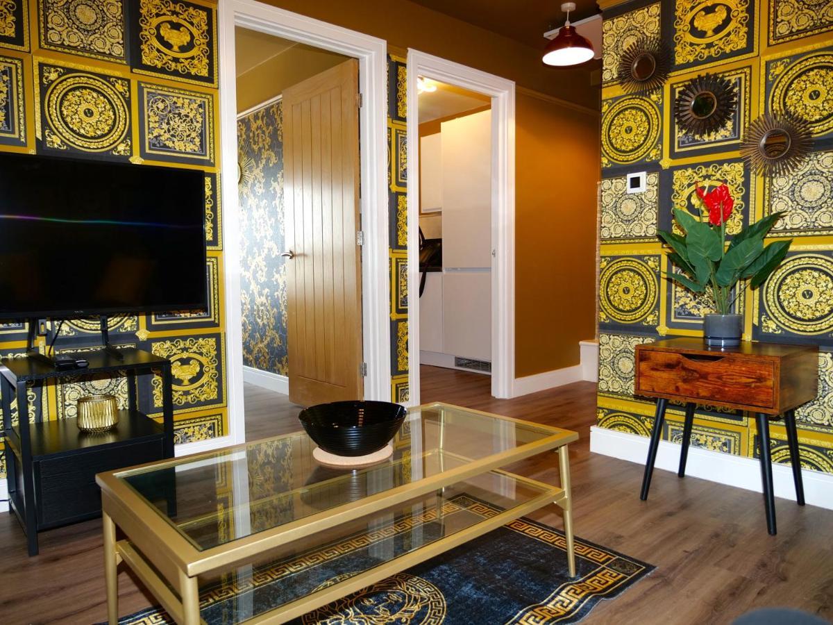 Ultra Deluxe Versace Apartment Near Sheffield Full Sky Tv Rotherham Exteriör bild